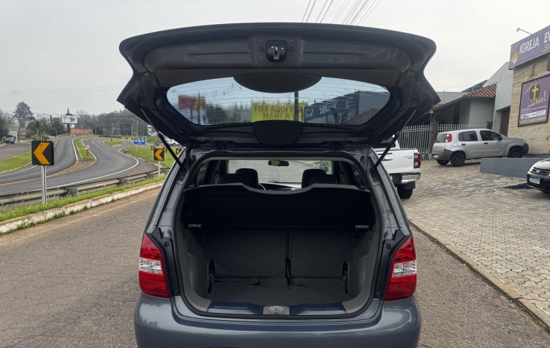 LIVINA 1.8 SL 16V FLEX 4P AUTOMÁTICO - 2010 - DOIS IRMãOS
