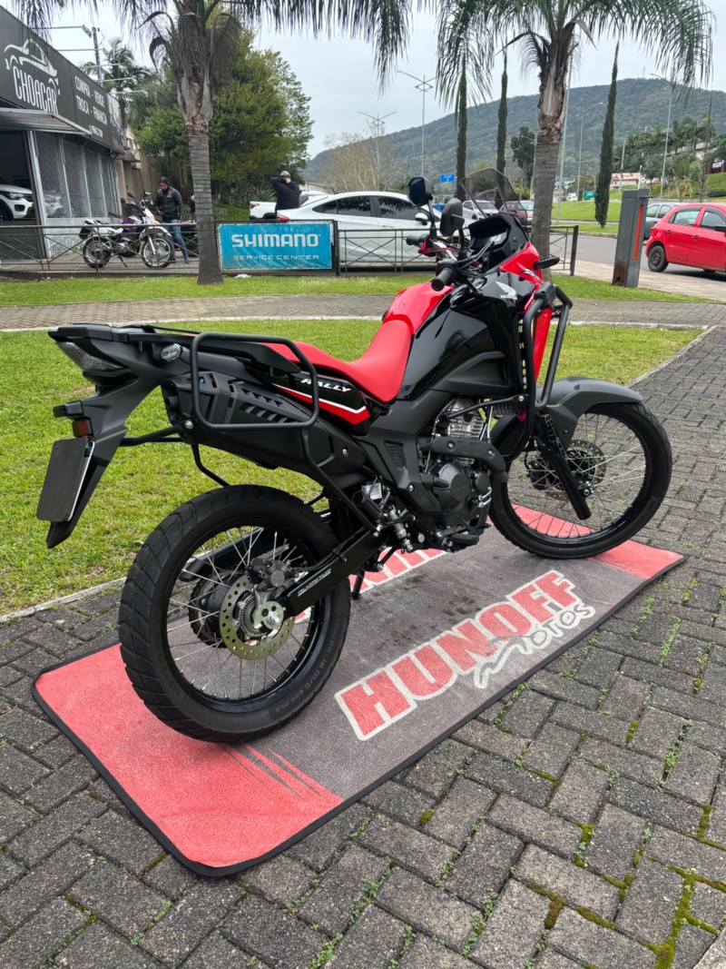 XRE 300 SAHARA RALLY - 2024 - FELIZ