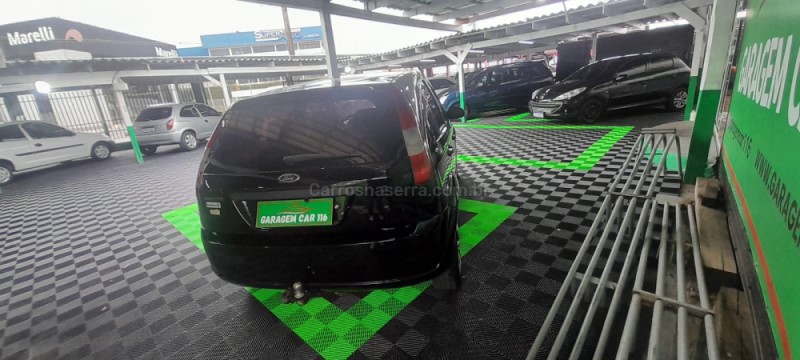 FIESTA 1.0 MPI PERSONNALITÉ 8V GASOLINA 4P MANUAL - 2003 - CAXIAS DO SUL