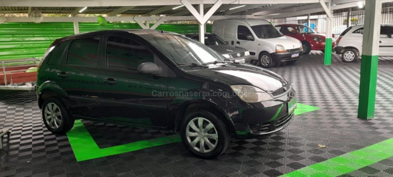 FIESTA 1.0 MPI PERSONNALITÉ 8V GASOLINA 4P MANUAL - 2003 - CAXIAS DO SUL