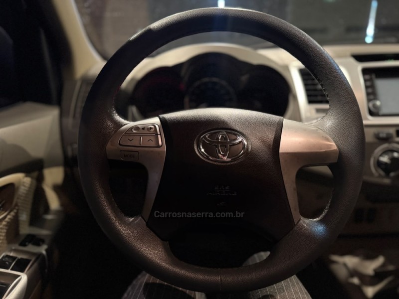 HILUX SW4 2.7 SR 4X2 16V FLEX 4P MANUAL - 2013 - FARROUPILHA