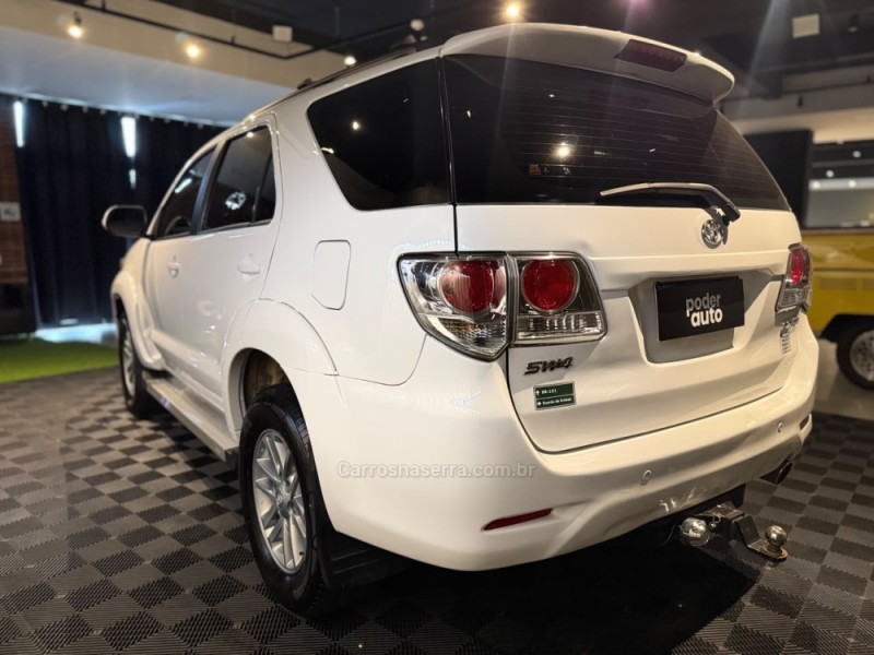 HILUX SW4 2.7 SR 4X2 16V FLEX 4P MANUAL - 2013 - FARROUPILHA