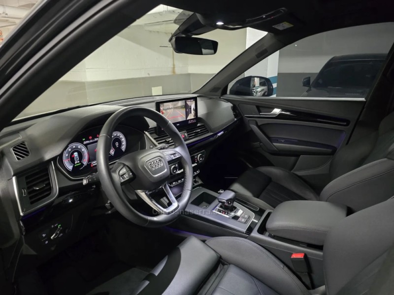 Q5 2.0 TFSI S LINE BLACK QUATTRO S TRONIC GASOLINA 4P - 2024 - PORTO ALEGRE
