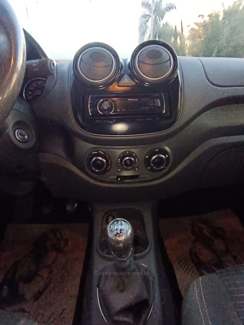 PALIO 1.0 MPI ATTRACTIVE 8V FLEX 4P MANUAL - 2015 - NOVA PETRóPOLIS