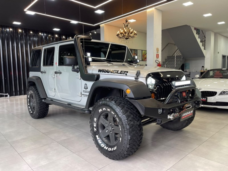 wrangler 3.8 unlimited sport 4x4 capota dupla v6 gasolina 4p automatico 2011 dois irmaos