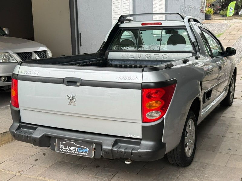 HOGGAR 1.4 XR FLEX 2P MANUAL - 2011 - FARROUPILHA