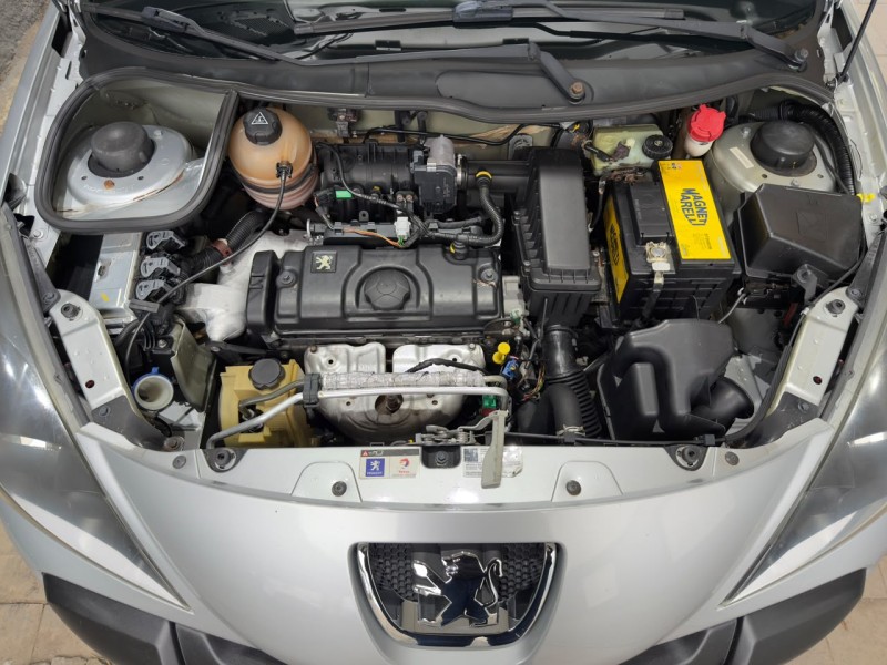 HOGGAR 1.4 XR FLEX 2P MANUAL - 2011 - FARROUPILHA