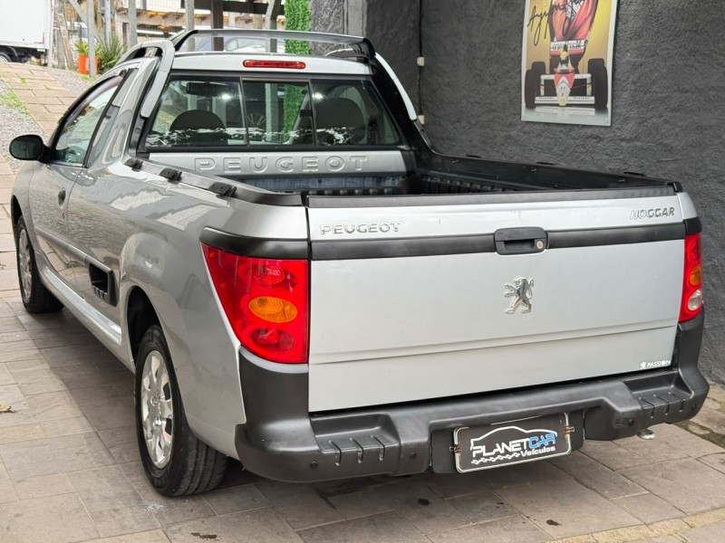 HOGGAR 1.4 XR FLEX 2P MANUAL - 2011 - FARROUPILHA