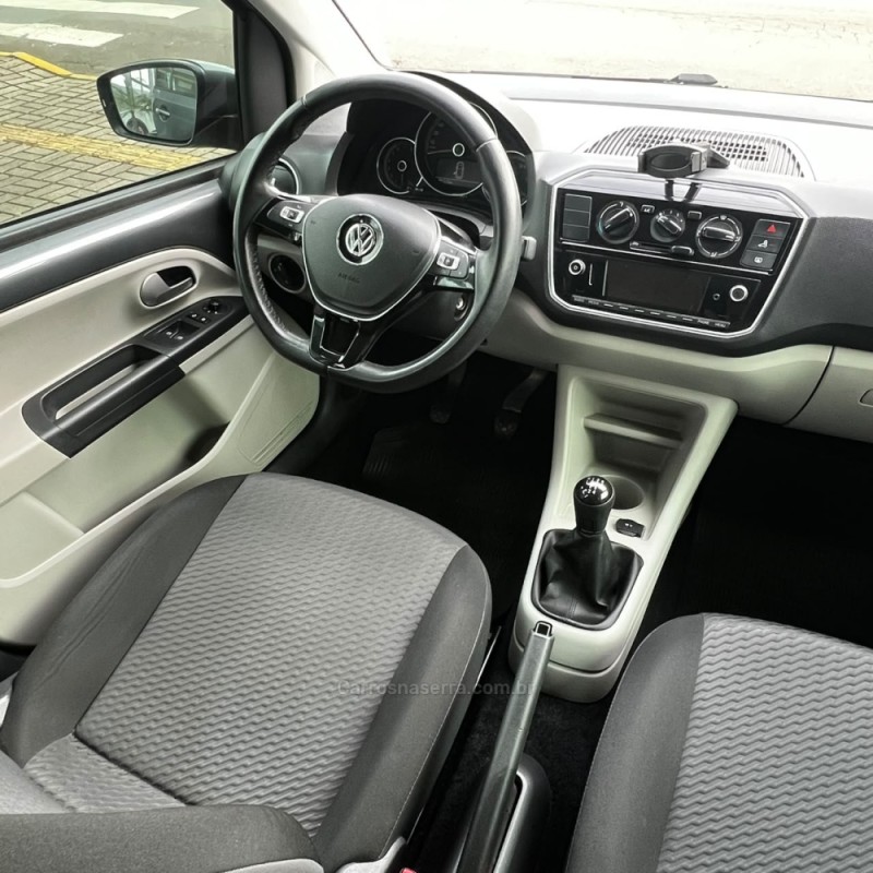 UP 1.0 TSI MOVE UP 12V FLEX 4P MANUAL - 2018 - FELIZ