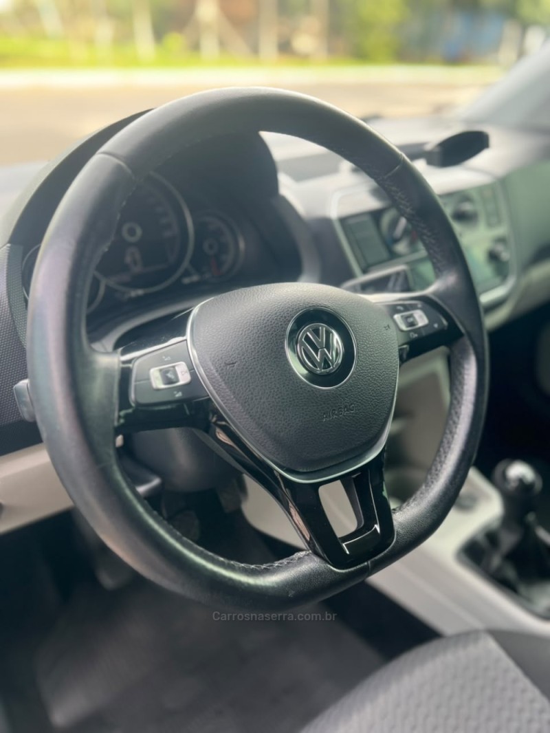UP 1.0 TSI MOVE UP 12V FLEX 4P MANUAL - 2018 - FELIZ