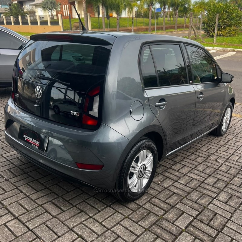 UP 1.0 TSI MOVE UP 12V FLEX 4P MANUAL - 2018 - FELIZ