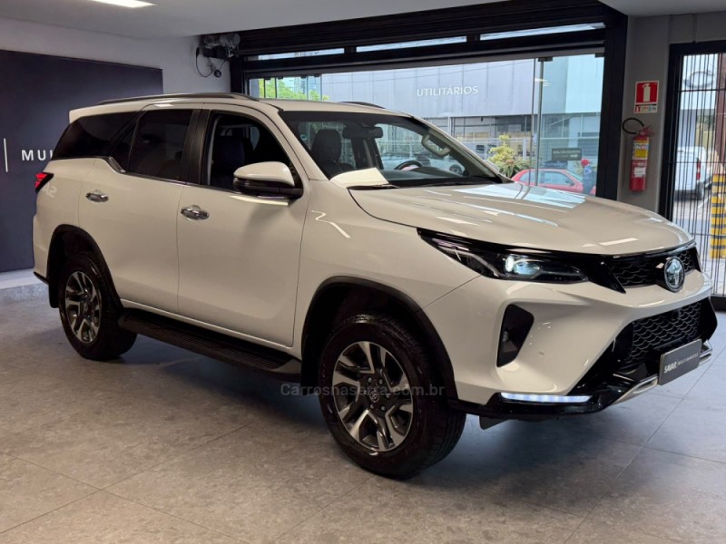 HILUX SW4 2.8 4X4 SRX PLATINUM TURBO 7 LUGARES DIESEL 4P AUTOMÁTICO - 2026 - NOVO HAMBURGO