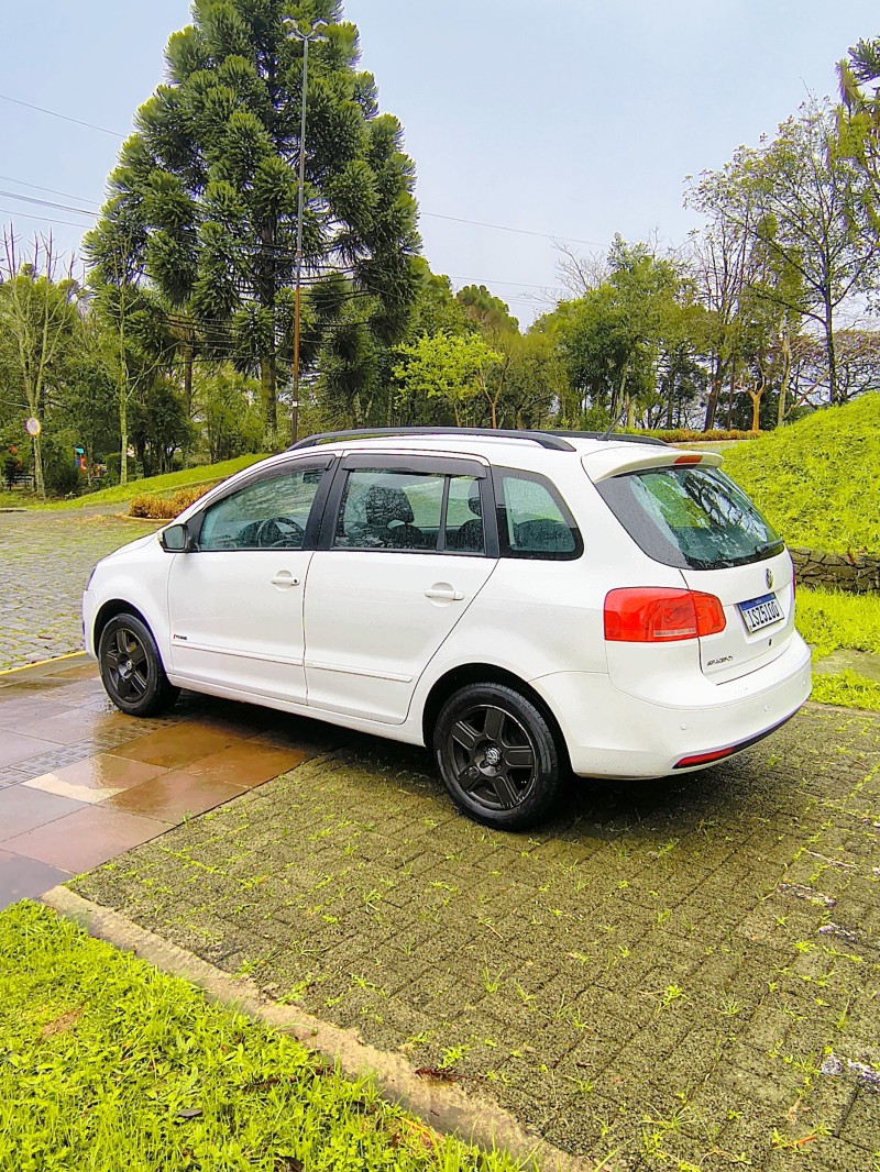 SPACEFOX 1.6 MI TREND 8V FLEX 4P MANUAL - 2012 - FARROUPILHA