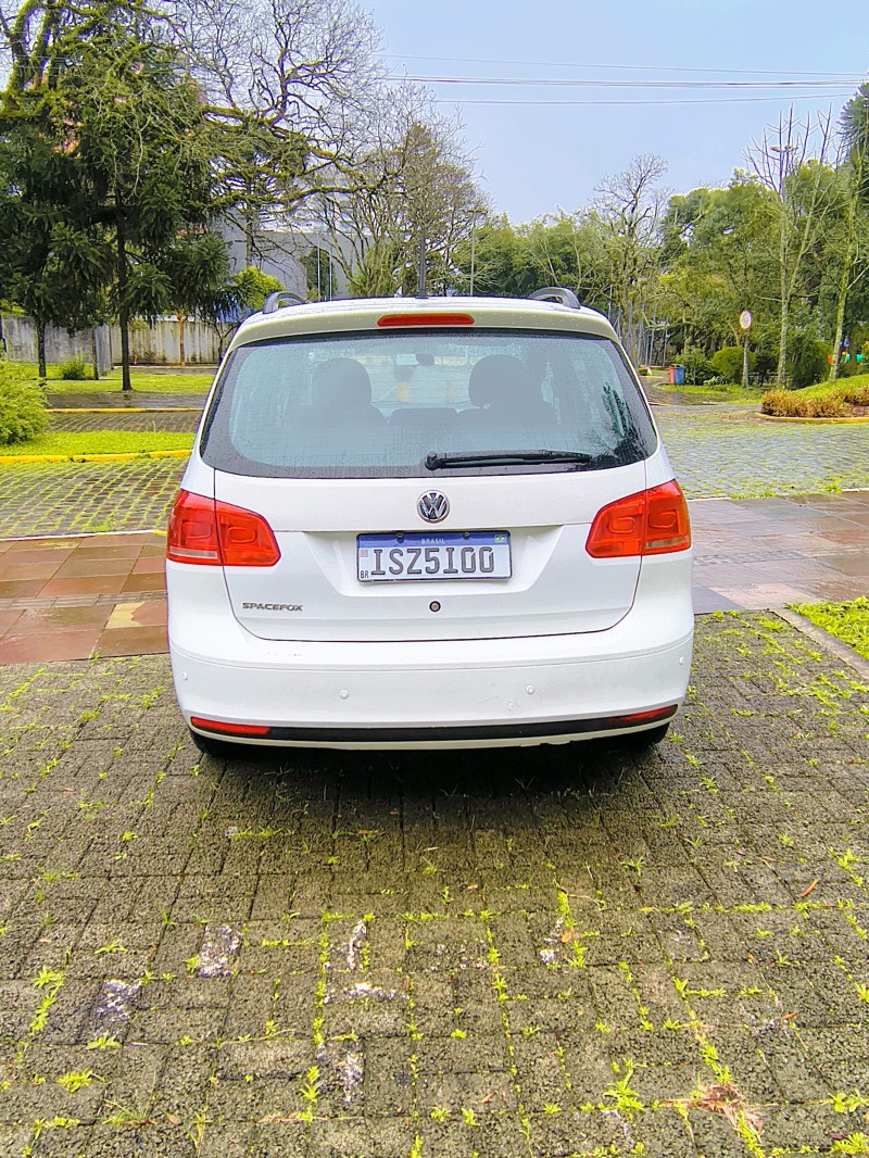 SPACEFOX 1.6 MI TREND 8V FLEX 4P MANUAL - 2012 - FARROUPILHA