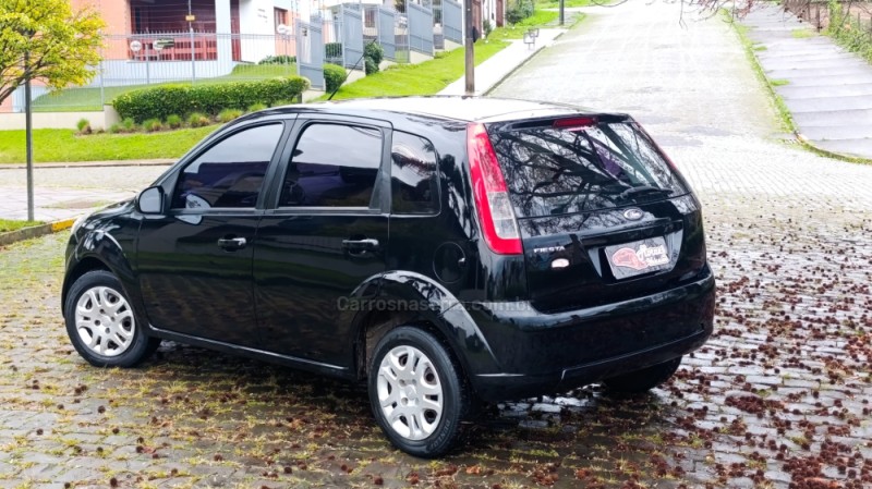 FIESTA 1.0 SE 8V FLEX 4P MANUAL - 2014 - CAXIAS DO SUL