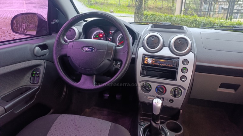 FIESTA 1.0 SE 8V FLEX 4P MANUAL - 2014 - CAXIAS DO SUL