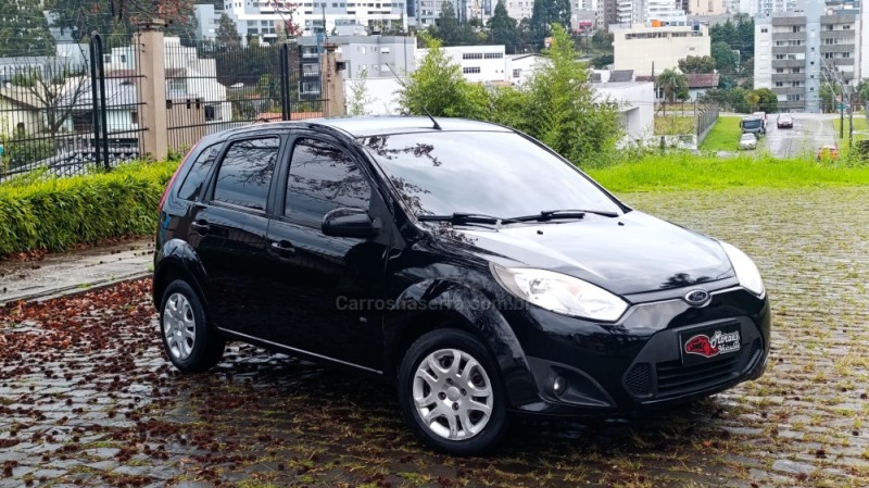 FIESTA 1.0 SE 8V FLEX 4P MANUAL - 2014 - CAXIAS DO SUL