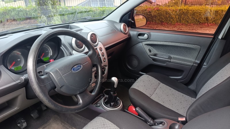 FIESTA 1.0 SE 8V FLEX 4P MANUAL - 2014 - CAXIAS DO SUL