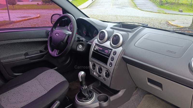 FIESTA 1.0 SE 8V FLEX 4P MANUAL - 2014 - CAXIAS DO SUL