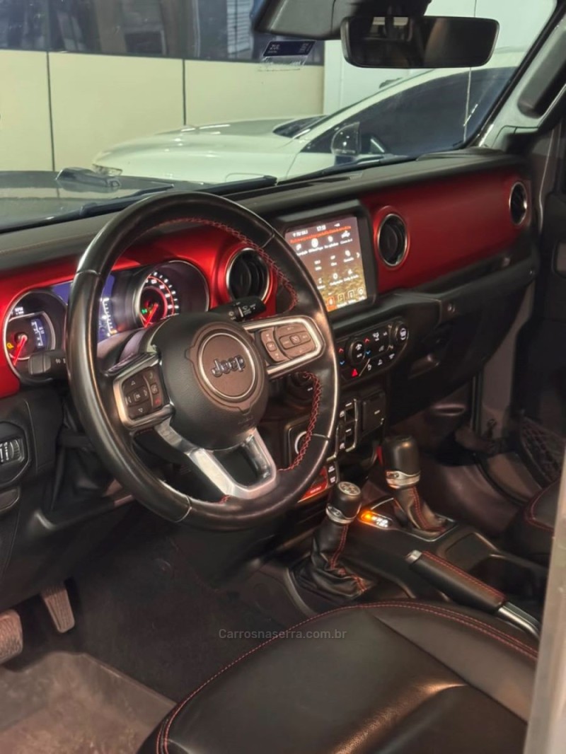 GLADIATOR 3.6 RUBICON V6 4X4 4P GASOLINA AUTOMÁTICO - 2022 - NOVO HAMBURGO