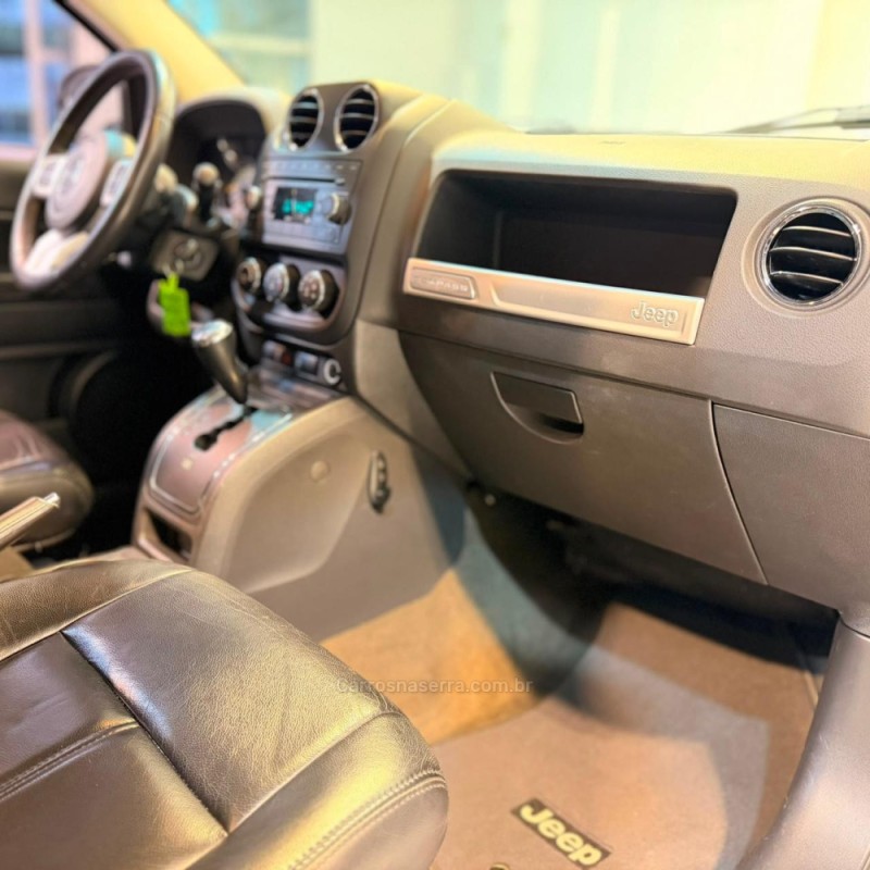 COMPASS 2.0 SPORT 4X2 16V GASOLINA 4P AUTOMÁTICO - 2014 - NOVO HAMBURGO