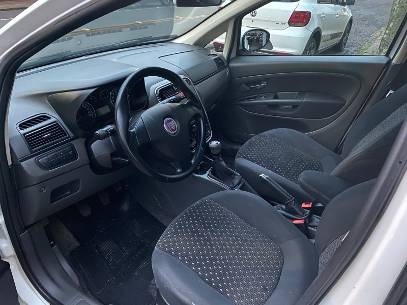 PUNTO 1.8 HLX 8V FLEX 4P MANUAL - 2010 - VACARIA