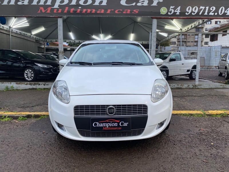 PUNTO 1.8 HLX 8V FLEX 4P MANUAL - 2010 - VACARIA