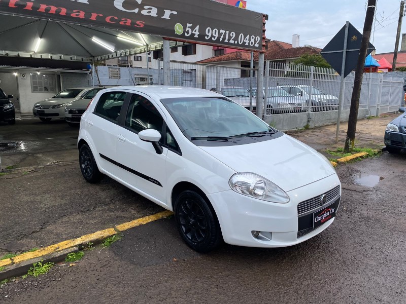 PUNTO 1.8 HLX 8V FLEX 4P MANUAL - 2010 - VACARIA