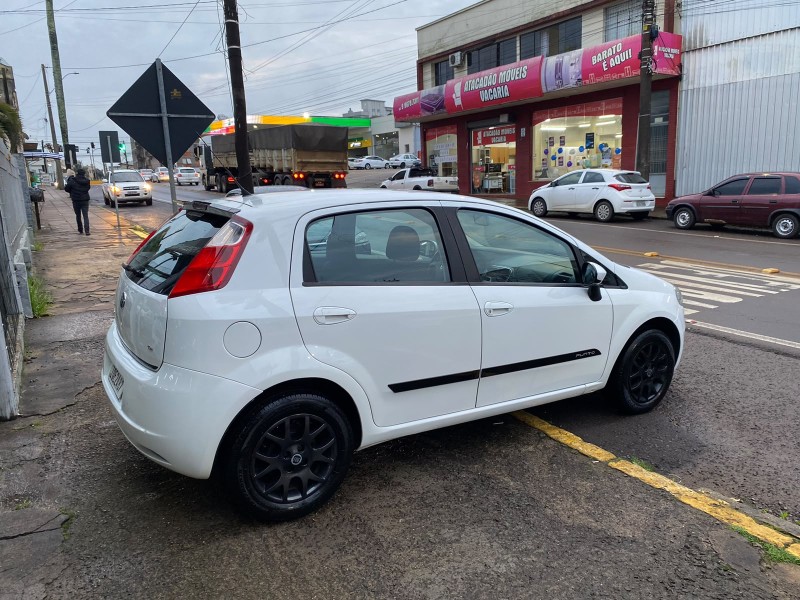 PUNTO 1.8 HLX 8V FLEX 4P MANUAL - 2010 - VACARIA