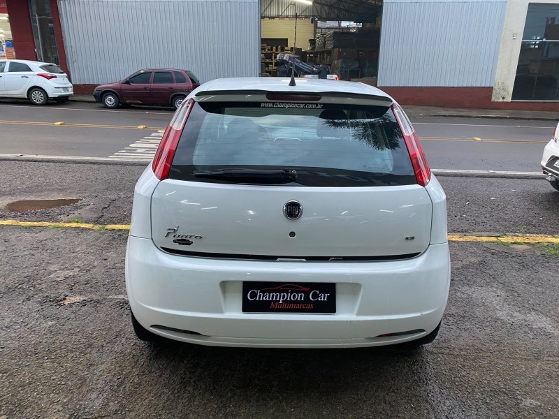 PUNTO 1.8 HLX 8V FLEX 4P MANUAL - 2010 - VACARIA
