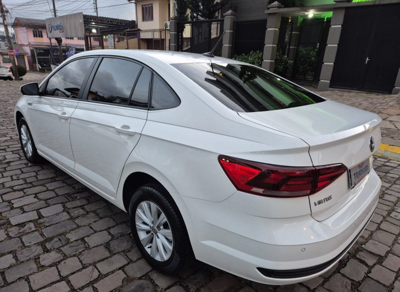 VIRTUS 1.0 200 TSI COMFORTLINE AUTOMÁTICO - 2022 - CAXIAS DO SUL