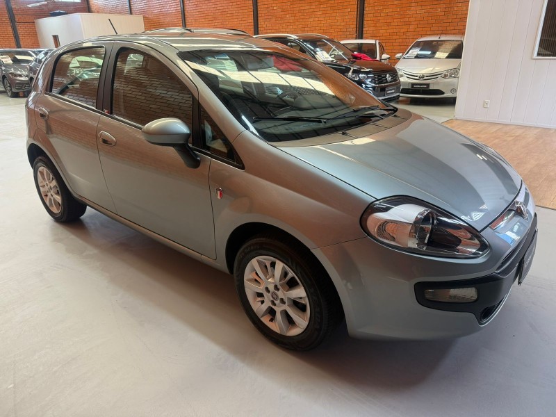 PUNTO 1.4 ATTRACTIVE ITALIA 8V FLEX 4P MANUAL - 2013 - BENTO GONçALVES