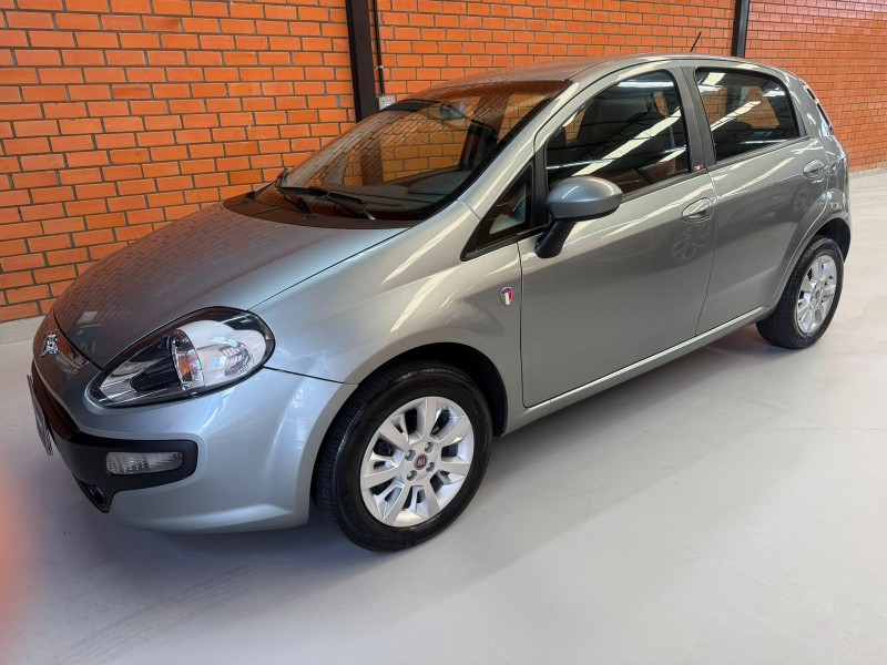 punto 1.4 attractive italia 8v flex 4p manual 2013 bento goncalves