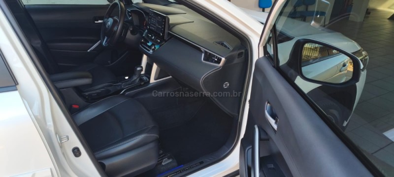 COROLLA 2.0 CROSS XRE 16V FLEX 4P AUTOMÁTICO - 2022 - CAXIAS DO SUL