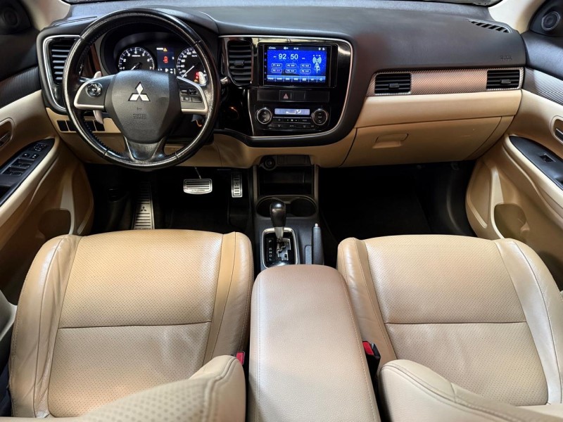 OUTLANDER 3.0 GT 4X4 V6 24V GASOLINA 4P AUTOMÁTICO - 2014 - BENTO GONçALVES
