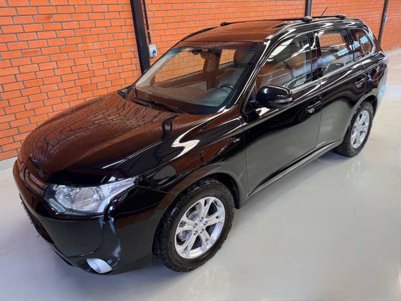 outlander 3.0 gt 4x4 v6 24v gasolina 4p automatico 2014 bento goncalves