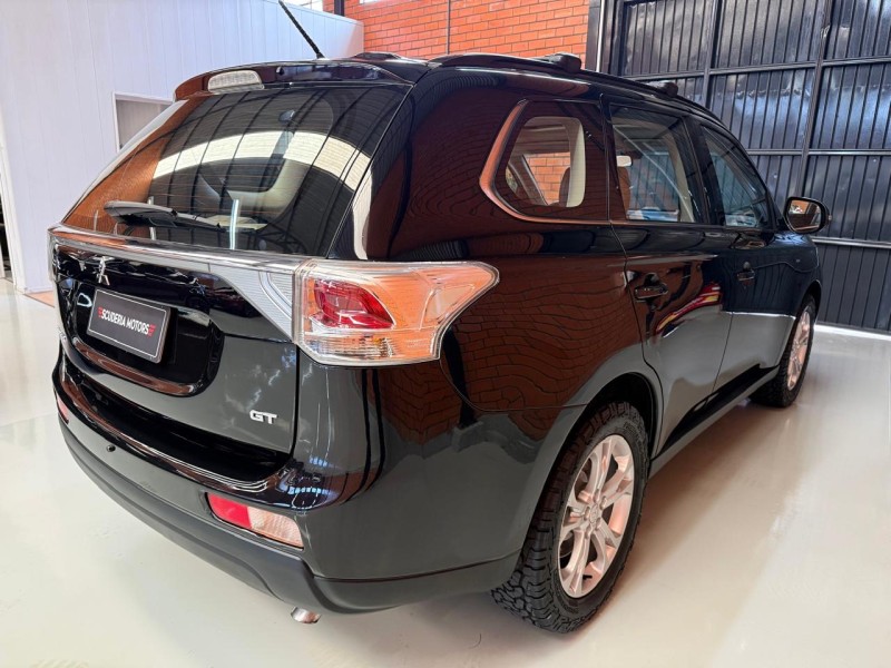 OUTLANDER 3.0 GT 4X4 V6 24V GASOLINA 4P AUTOMÁTICO - 2014 - BENTO GONçALVES