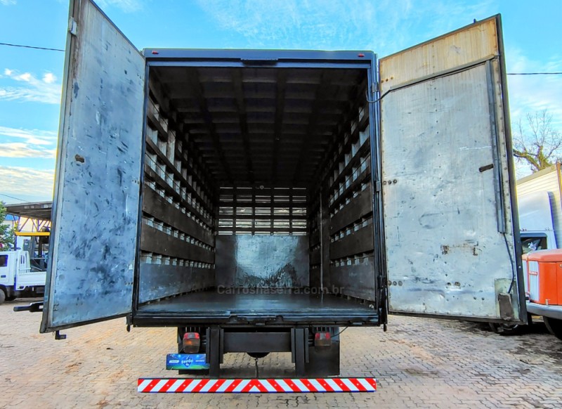 CARGO 815 E TURBO - 2009 - PORTãO