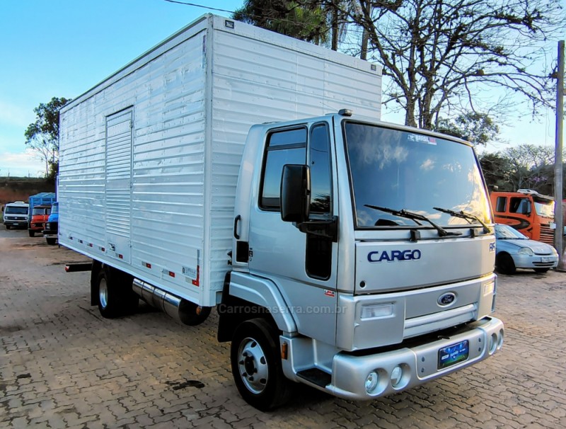 CARGO 815 E TURBO - 2009 - PORTãO