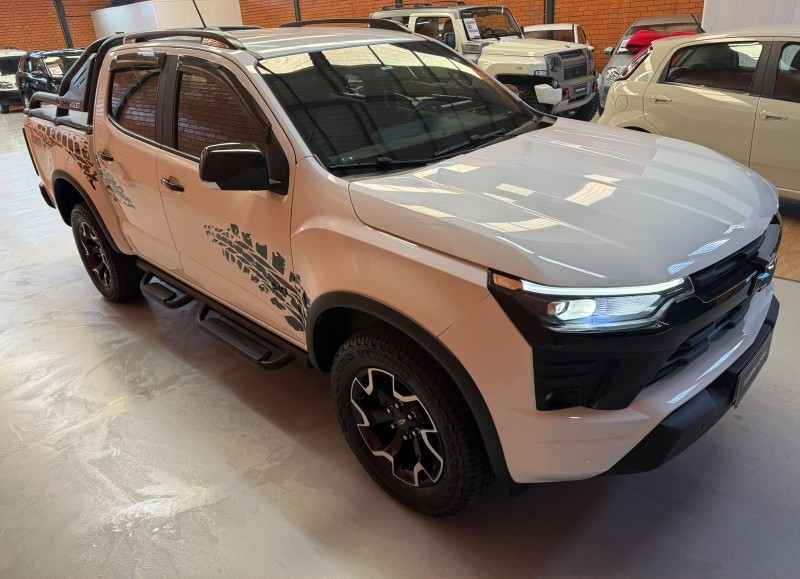 S10 2.8 Z71 4X4 CD 16V TURBO DIESEL 4P AUTOMÁTICA - 2025 - BENTO GONçALVES