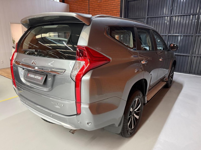 PAJERO SPORT 2.4 HPE-S 4X4 DIESEL 4P AUTOMÁTICO - 2020 - BENTO GONçALVES