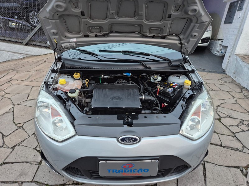 FIESTA 1.6 MPI CLASS HATCH 8V FLEX 4P MANUAL - 2013 - CAXIAS DO SUL