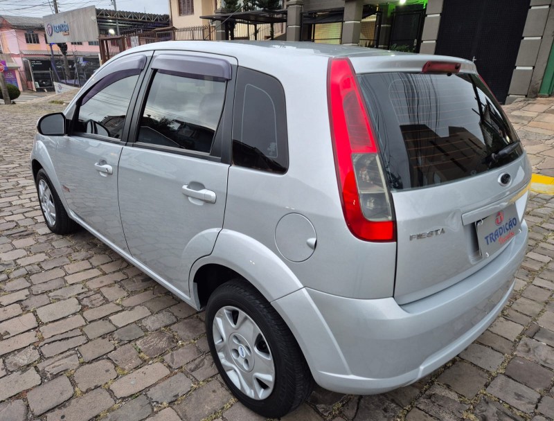 FIESTA 1.6 MPI CLASS HATCH 8V FLEX 4P MANUAL - 2013 - CAXIAS DO SUL