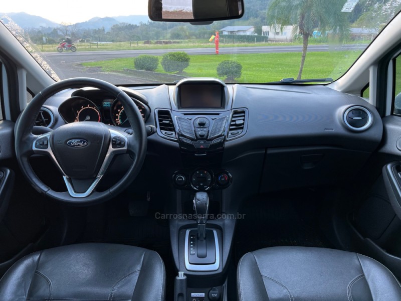 FIESTA 1.6 TITANIUM HATCH 16V FLEX 4P AUTOMÁTICO - 2017 - BOM PRINCíPIO