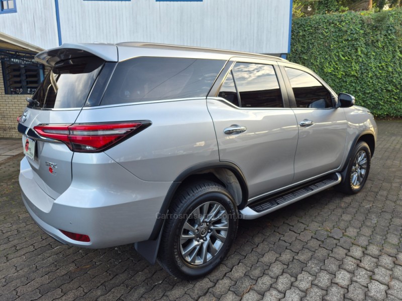 HILUX SW4 2.8 SRX 4X4 16V TURBO INTERCOOLER DIESEL 4P AUTOMÁTICO - 2022 - CAXIAS DO SUL
