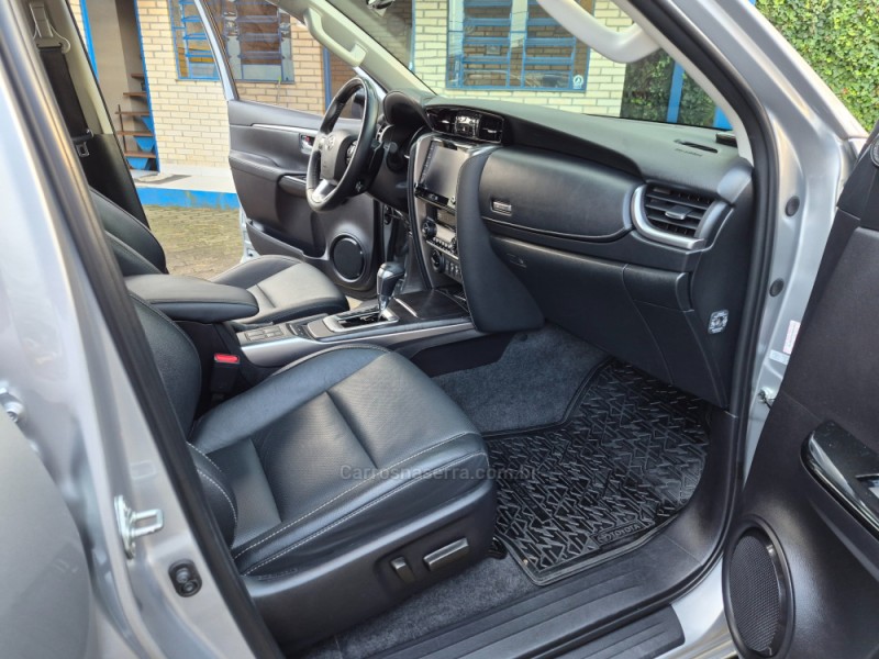 HILUX SW4 2.8 SRX 4X4 16V TURBO INTERCOOLER DIESEL 4P AUTOMÁTICO - 2022 - CAXIAS DO SUL