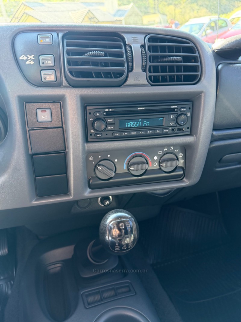 S10 2.8 EXECUTIVE 4X4 CD 12V TURBO INTERCOOLER DIESEL 4P MANUAL - 2011 - NOVA PETRóPOLIS