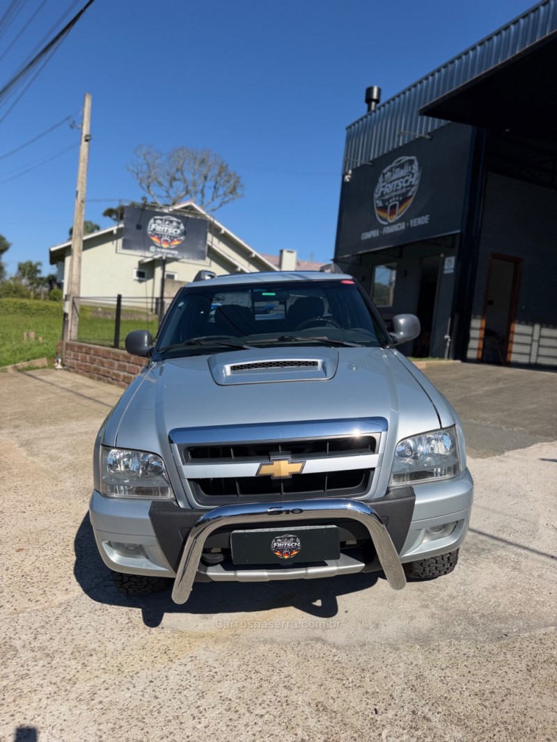 S10 2.8 EXECUTIVE 4X4 CD 12V TURBO INTERCOOLER DIESEL 4P MANUAL - 2011 - NOVA PETRóPOLIS