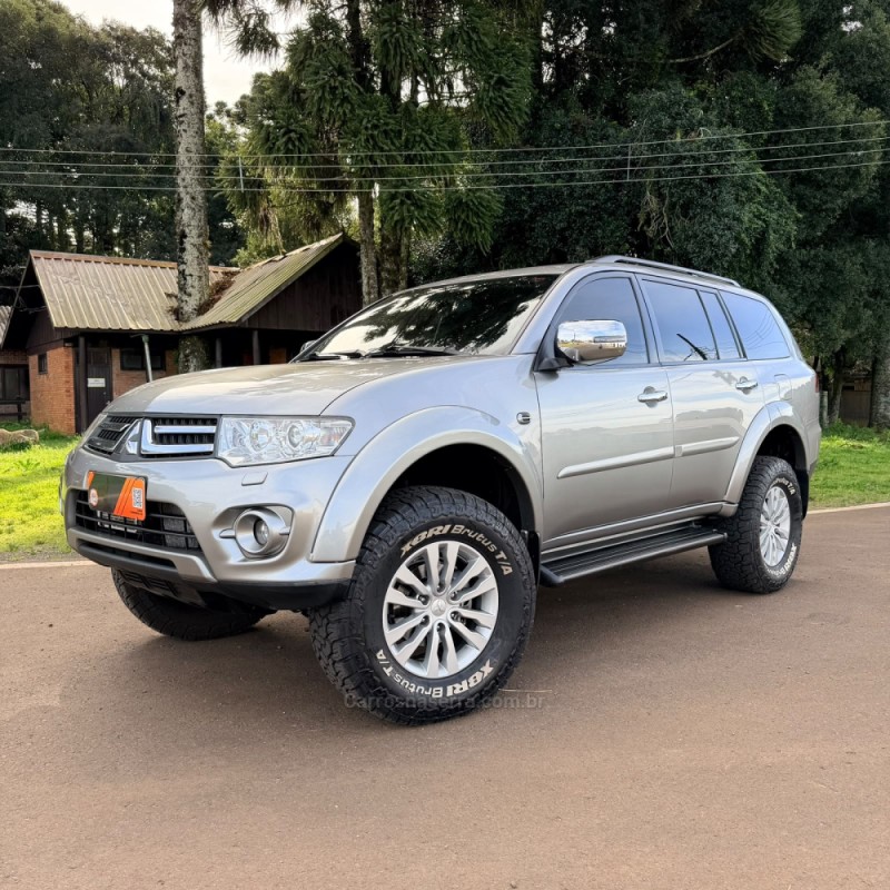 pajero 3.2 hpe 4x4 7 lugares 16v turbo intercooler diesel 4p automatico 2016 vacaria