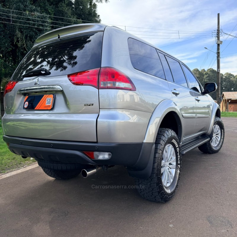 PAJERO 3.2 HPE 4X4 7 LUGARES 16V TURBO INTERCOOLER DIESEL 4P AUTOMÁTICO - 2016 - VACARIA